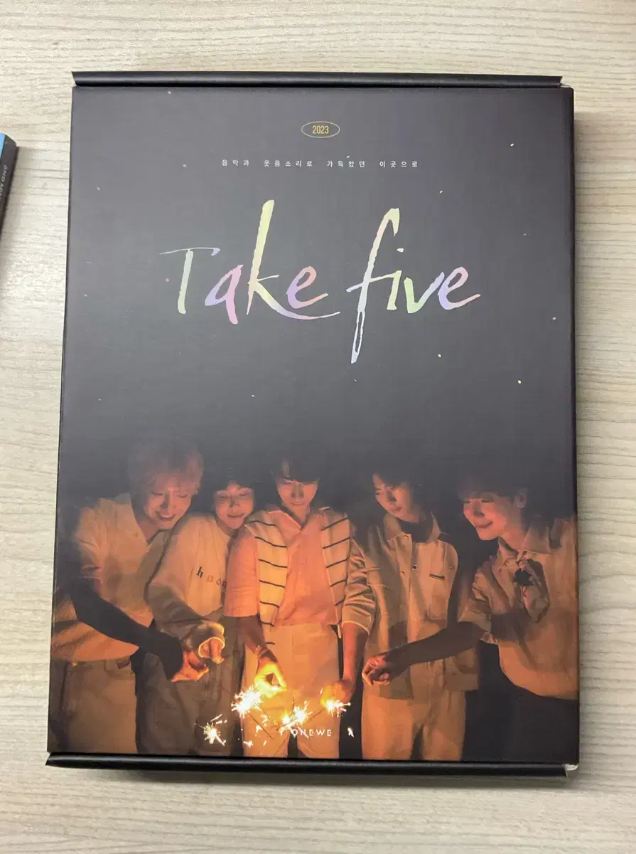 원위 2023 시즌그리팅 take five 판매합니다